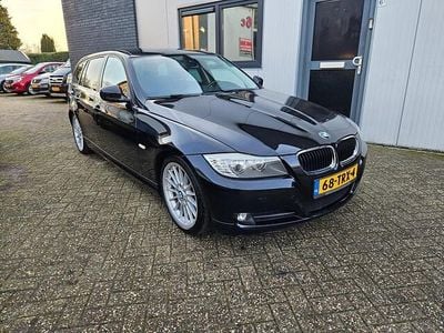 Occasion BMW 318 Luxury Line 136 PK (100 kW) 2012 Zwart Stationwagen