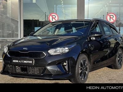 Zwart Gebruikt 2023 Kia Ceed Hatchback | € 22.995 (Goede deal)