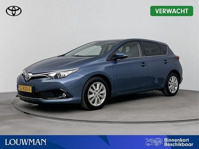 Blauw Occasion 2017 Toyota Auris Hatchback | € 13.950 (Eerlijke prijs)