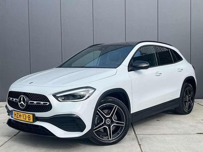 Wit Occasion 2022 Mercedes GLA250 AMG line SUV | € 34.995 (Eerlijke prijs)