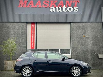 Zwart Gebruikt 2015 Lexus CT200h Luxury Line Hatchback | € 15.450 (Eerlijke prijs)