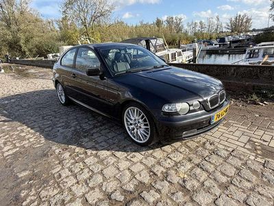 BMW 325