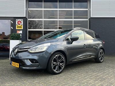 Grijs Gebruikt 2017 Renault Clio GrandTour Intens Stationwagen | € 10.995 (Duur)