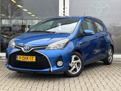 Blauw Occasion 2015 Toyota Yaris Hybrid Hatchback | € 14.299 (Eerlijke prijs)