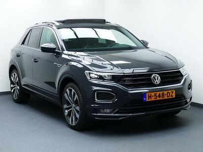 Grijs, metallic lak Occasion 2020 VW T-Roc Business SUV | € 23.949 (Duur)