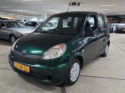 Groen Gebruikt 2001 Toyota Yaris Verso Luna MPV | € 3.950 (Eerlijke prijs)