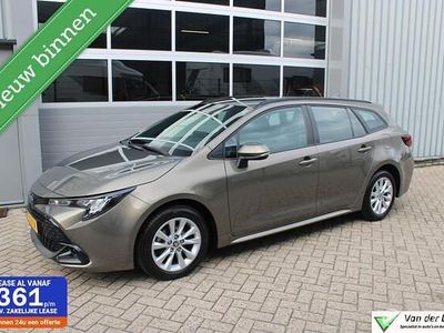 Groen Gebruikt 2023 Toyota Corolla Active Stationwagen | € 26.450 (Eerlijke prijs)