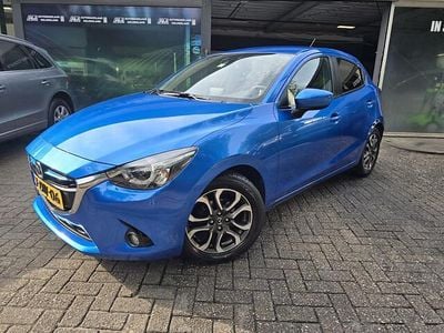 Blauw Gebruikt 2015 Mazda 2 Hatchback | € 9.650 (Eerlijke prijs)