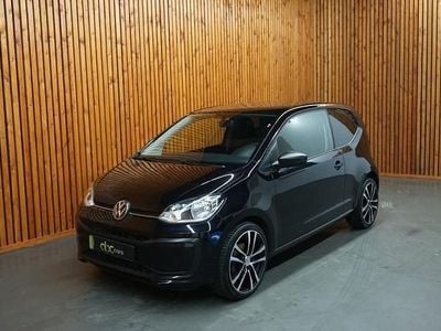 Zwart (metallic) Gebruikt 2016 VW up! take up! Hatchback | € 4.900 (Iets duurder)