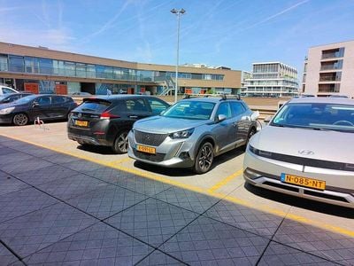 Peugeot e-2008