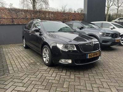Zwart Occasion 2011 Skoda Superb Business Line Stationwagen | € 3.249
