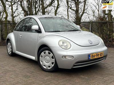 Occasion VW New Beetle Highline 116 PK (85 kW) 2000 Grijs Hatchback