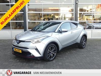 Grijs Occasion 2025 Toyota C-HR Executive SUV | € 17.950