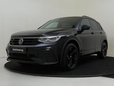 Zwart Occasion 2022 VW Tiguan R-line SUV | € 33.925 (Goede deal)