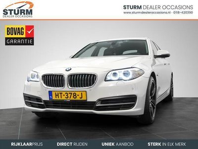 tweedehands BMW 520 5 Serie Touring i Black & Silver line Executive Navigatie Vol-Leder Stoelverwarming Elek. Achterklep 18'' M-Sport Velgen Bi-Xenon Rijklaarprijs!