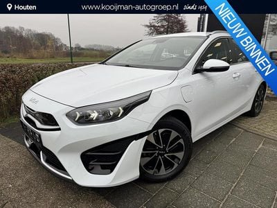Wit Gebruikt 2022 Kia Ceed Hatchback | € 21.900 (Goede deal)