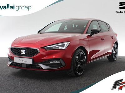 Nieuw Seat Leon Business 204 PK (150 kW) 2025 Rood Hatchback