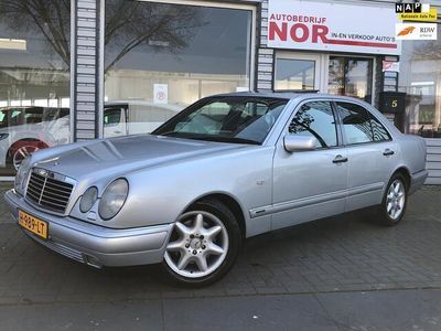 Mercedes E320