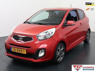 Rood, metallic lak Occasion 2012 Kia Picanto Comfort Hatchback | € 3.999 (Iets duurder)