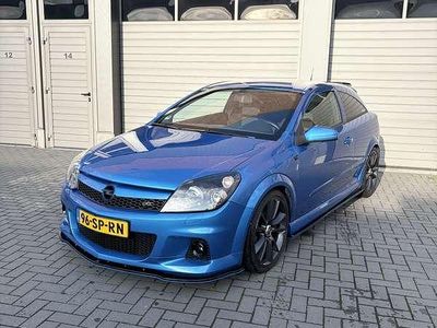 Blauw Gebruikt 2006 Opel Astra OPC Coupé | € 7.799 (Goede deal)