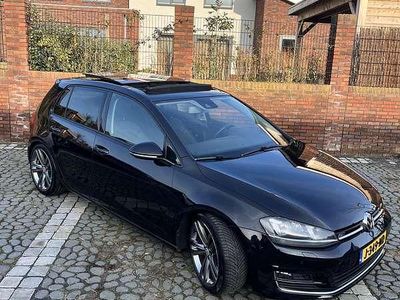 Zwart Occasion 2014 VW Golf VII R-line Stationwagen | € 10.250 (Iets duurder)