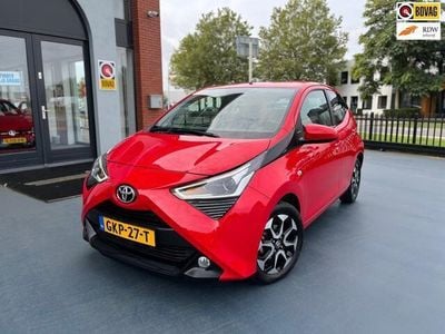 Rood Occasion 2019 Toyota Aygo X-cite Hatchback | € 15.650 (Eerlijke prijs)