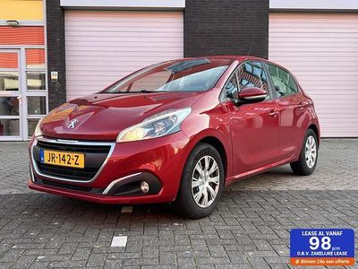 Rood (metallic) Gebruikt 2016 Peugeot 208 Hatchback | € 6.450 (Eerlijke prijs)