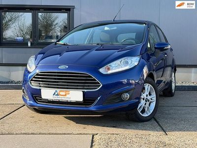 Occasion Ford Fiesta Style 101 PK (74 kW) 2015 Blauw Hatchback