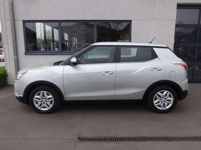 Zilver Occasion 2017 Ssangyong (KGM) Tivoli SUV | € 12.000