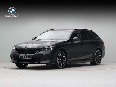 Zwart Occasion 2025 BMW 550e Comfort Edition Stationwagen | € 118.504