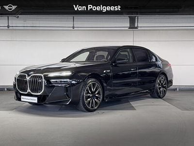 Occasion BMW M760e Comfort Edition 571 PK (419 kW) 2025 Saphirschwarz metallic (475) (zwart metallic) Sedan