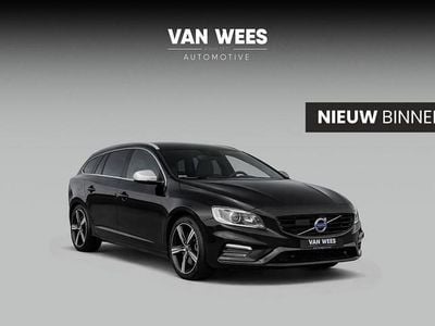 Zwart Occasion 2018 Volvo V60 R-Design Stationwagen | € 12.950 (Eerlijke prijs)