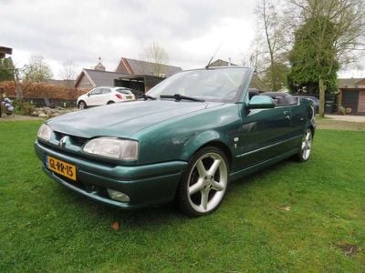 Groen Gebruikt 1993 Renault 19 Cabriolet | € 3.295