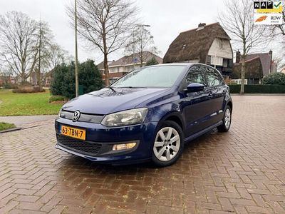 Blauw (metallic) Occasion 2012 VW Polo Hatchback | € 3.495 (Goede deal)