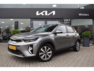 Grijs, metallic lak Occasion 2024 Kia Stonic SUV | € 22.885 (Eerlijke prijs)