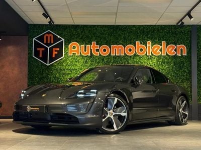Grijs Gebruikt 2020 Porsche Taycan 4S Performance Package Sedan | € 58.999 (Iets duurder)