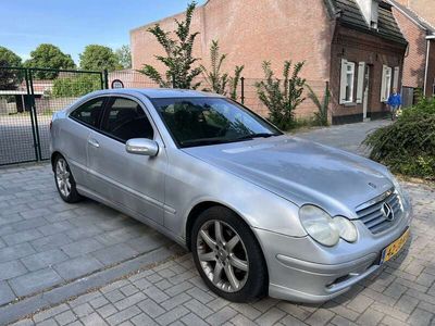Mercedes C180