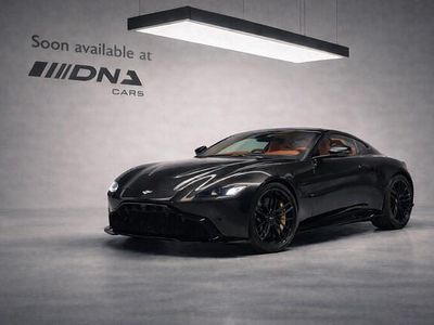 Groen (metallic) Occasion 2025 Aston Martin V8 Vantage Coupé | € 259.995