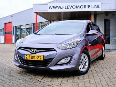 Grijs (metallic) Gebruikt 2014 Hyundai i30 Stationwagen | € 9.950 (Eerlijke prijs)