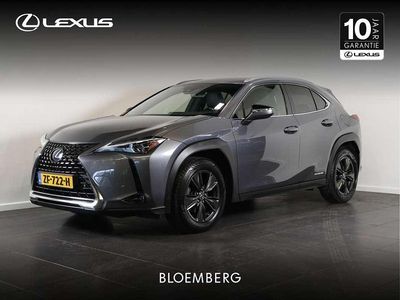 Grijs Occasion 2019 Lexus UX 250h Sport Line SUV | € 22.900 (Goede deal)