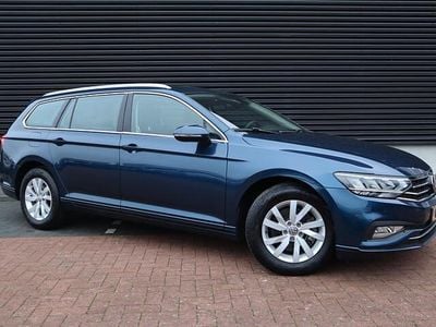 Blauw Occasion 2020 VW Passat Comfortline Stationwagen | € 26.950 (Eerlijke prijs)