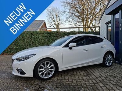 Wit Occasion 2016 Mazda 3 Hatchback | € 14.950 (Eerlijke prijs)