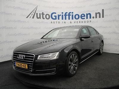 Zwart (metallic) Gebruikt 2015 Audi A8L Proline Sedan | € 22.490