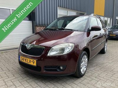 Occasion Skoda Fabia Tour 86 PK (63 kW) 2010 Rood, metallic lak Hatchback
