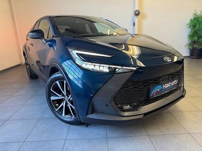 Blauw (metallic) Occasion 2024 Toyota C-HR SUV | € 30.950 (Eerlijke prijs)