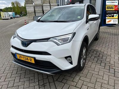 tweedehands Toyota RAV4 2.5 Hybrid AWD Executive Business auto van eerste eigenaar tot 2026 fabriek garantie word afgeleverd met nieuwe apk