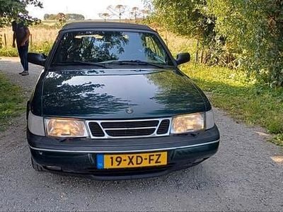 Saab 900