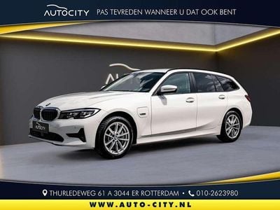 BMW 330e
