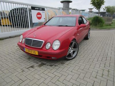 Mercedes 320