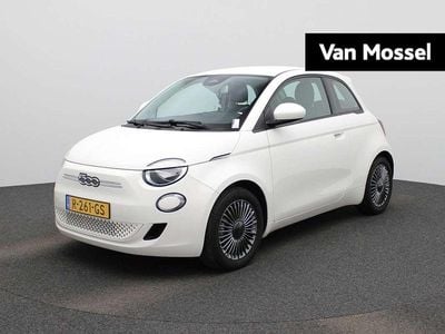 Wit Occasion 2022 Fiat 500e Icon Hatchback | € 16.445 (Super prijs)